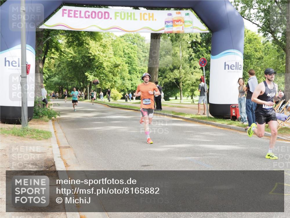 29.06.2025 - hella hamburg halbmarathon MichiJ http://msf.ph/oto/8165882 29.06.2025 10:14:00 Zwischen KM18-KM19 7963, 11678, 13440 meine-sportfotos.de