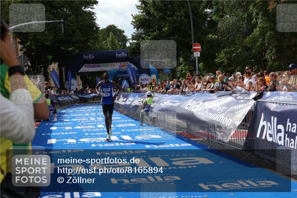 29.06.2025 - hella hamburg halbmarathon Zöllner http://msf.ph/oto/8165894 29.06.2025 10:06:33 Ziel 14 meine-sportfotos.de