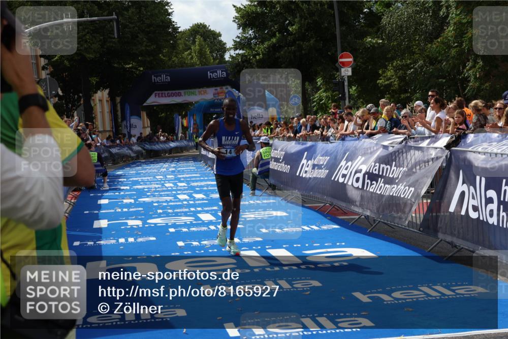 29.06.2025 - hella hamburg halbmarathon Zöllner http://msf.ph/oto/8165927 29.06.2025 10:06:35 Ziel 14 meine-sportfotos.de