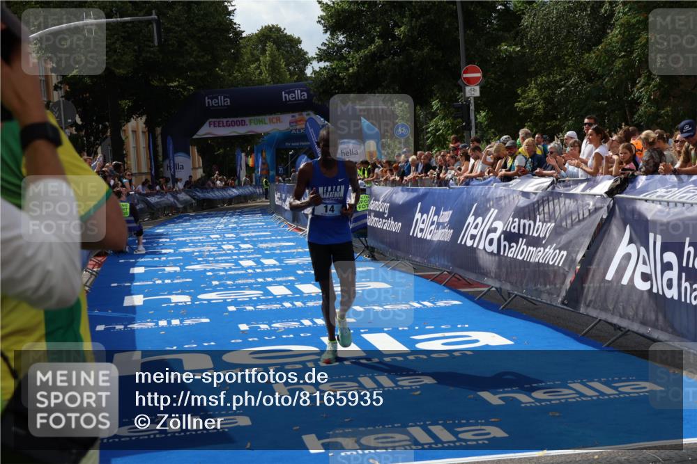 29.06.2025 - hella hamburg halbmarathon Zöllner http://msf.ph/oto/8165935 29.06.2025 10:06:35 Ziel 14 meine-sportfotos.de