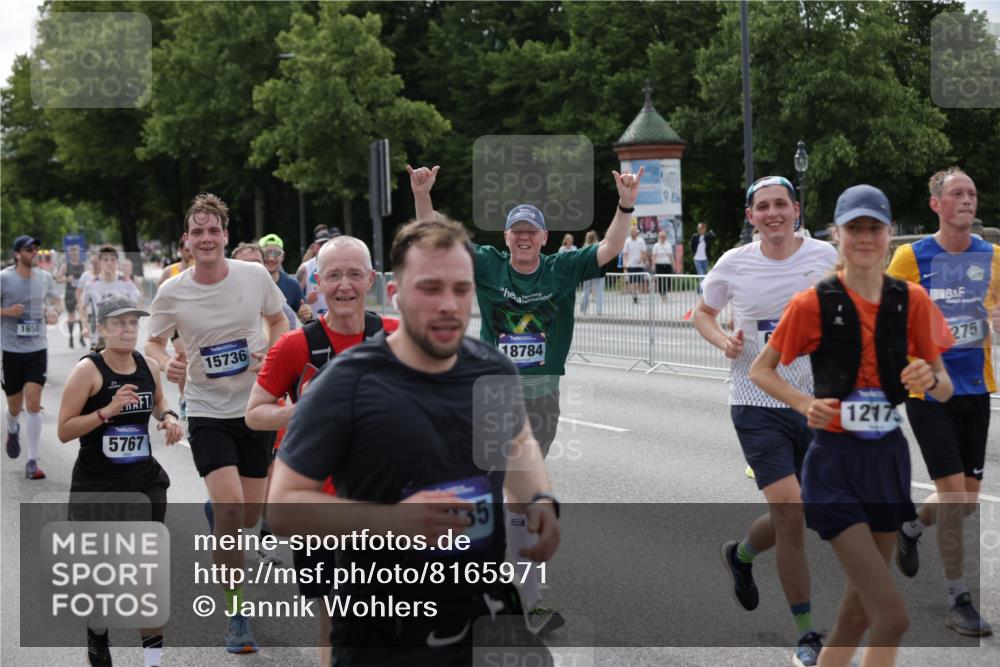 29.06.2025 - hella hamburg halbmarathon Jannik Wohlers http://msf.ph/oto/8165971 29.06.2025 10:20:41 Lombardsbrücke 1028, 1266, 1658, 2383, 2956, 2986, 3161, 3453, 3813, 4082, 4350, 5041, 5061, 5767, 6275, 6308, 7228, 7608, 8724, 8726, 9005, 9011, 9108, 9236, 9501, 10585, 10602, 11698, 11775, 12175, 12395, 12561, 12694, 13057, 13448, 13508, 14499, 14519, 14615, 14809, 14819, 14986, 15020, 15470, 15736, 15767, 15913, 16256, 16896, 17035, 17341, 17367, 18170, 18305, 18397, 18784, 18809 meine-sportfotos.de