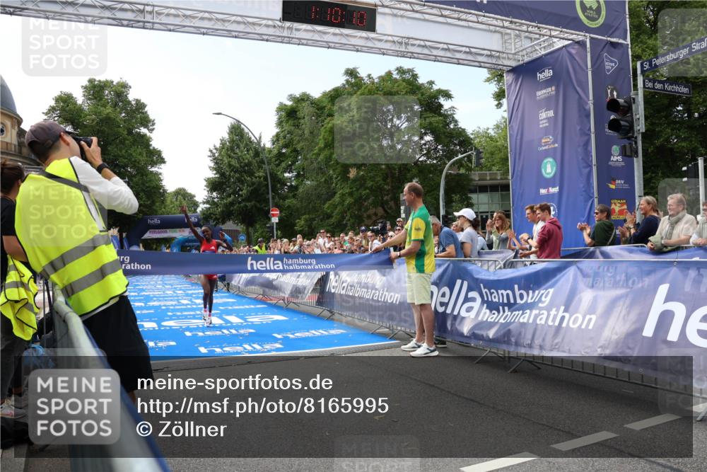 29.06.2025 - hella hamburg halbmarathon Zöllner http://msf.ph/oto/8165995 29.06.2025 10:10:13 Ziel 48 meine-sportfotos.de