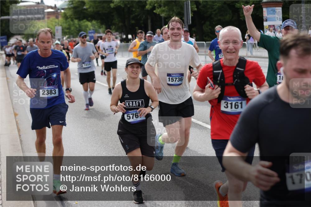 29.06.2025 - hella hamburg halbmarathon Jannik Wohlers http://msf.ph/oto/8166000 29.06.2025 10:20:41 Lombardsbrücke 1028, 1266, 1658, 2383, 2956, 2986, 3161, 3453, 3813, 4082, 4350, 5041, 5061, 5767, 6275, 6308, 7228, 7608, 8724, 8726, 9005, 9011, 9108, 9236, 9501, 10585, 10602, 11698, 11775, 12175, 12395, 12561, 12694, 13057, 13448, 13508, 14499, 14519, 14615, 14809, 14819, 14986, 15020, 15470, 15736, 15767, 15913, 16256, 16896, 17035, 17341, 17367, 18170, 18305, 18397, 18784, 18809 meine-sportfotos.de