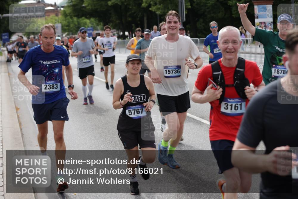 29.06.2025 - hella hamburg halbmarathon Jannik Wohlers http://msf.ph/oto/8166021 29.06.2025 10:20:42 Lombardsbrücke 1028, 1266, 1658, 2383, 2956, 2986, 3161, 3453, 3813, 4082, 4350, 5041, 5061, 5767, 6275, 6308, 7228, 7608, 8724, 8726, 9005, 9011, 9108, 9236, 9501, 10585, 10602, 11698, 11775, 12175, 12395, 12561, 12694, 13057, 13448, 13508, 14499, 14519, 14809, 14819, 14986, 15020, 15387, 15470, 15736, 15767, 15913, 16256, 16600, 16896, 17035, 17341, 17367, 18170, 18305, 18397, 18784, 18809 meine-sportfotos.de