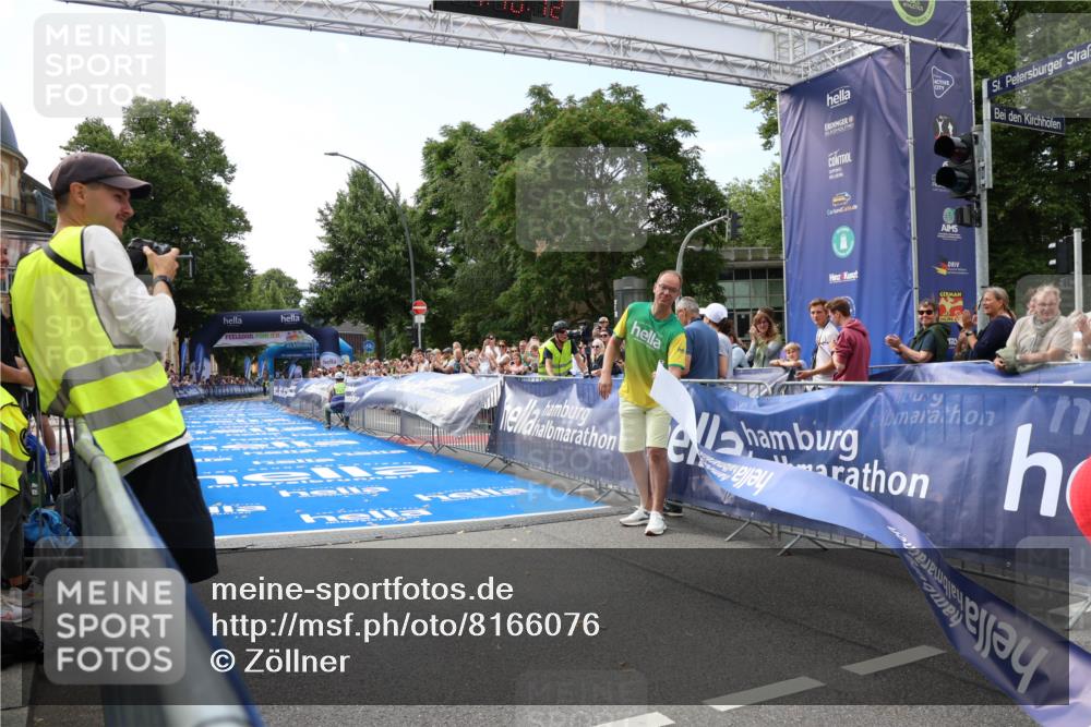 29.06.2025 - hella hamburg halbmarathon Zöllner http://msf.ph/oto/8166076 29.06.2025 10:10:15 Ziel  meine-sportfotos.de