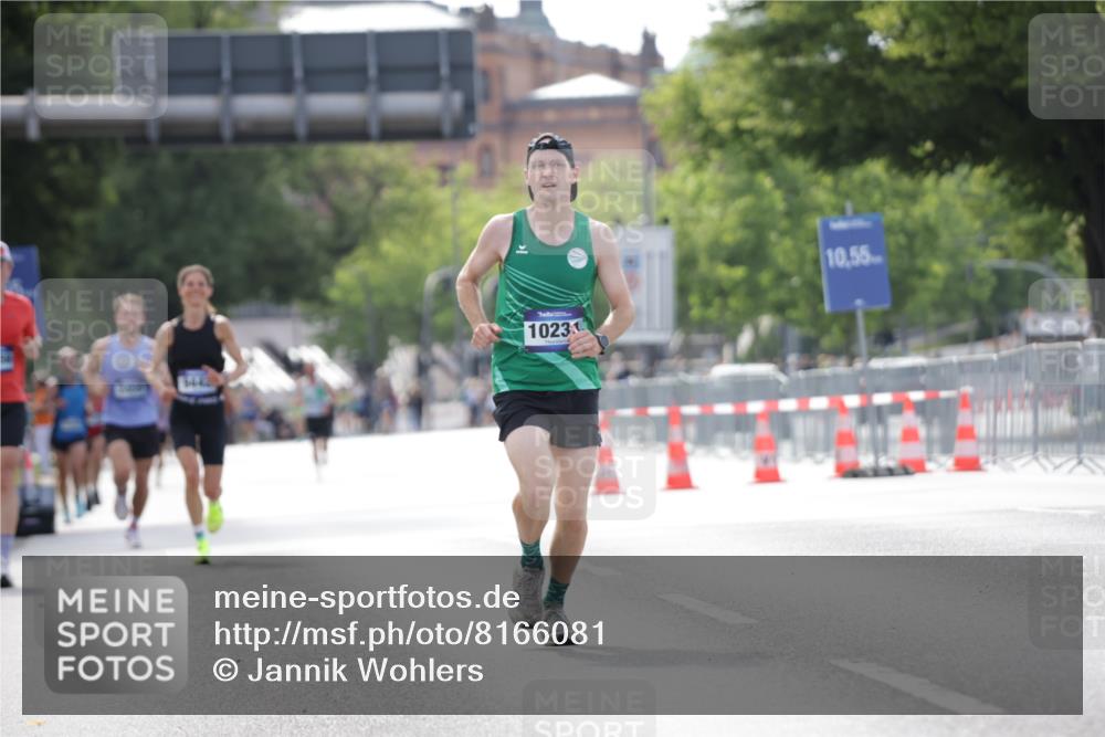 29.06.2025 - hella hamburg halbmarathon Jannik Wohlers http://msf.ph/oto/8166081 29.06.2025 09:40:55 Lombardsbrücke 7834, 7963, 10234, 11624, 17886 meine-sportfotos.de