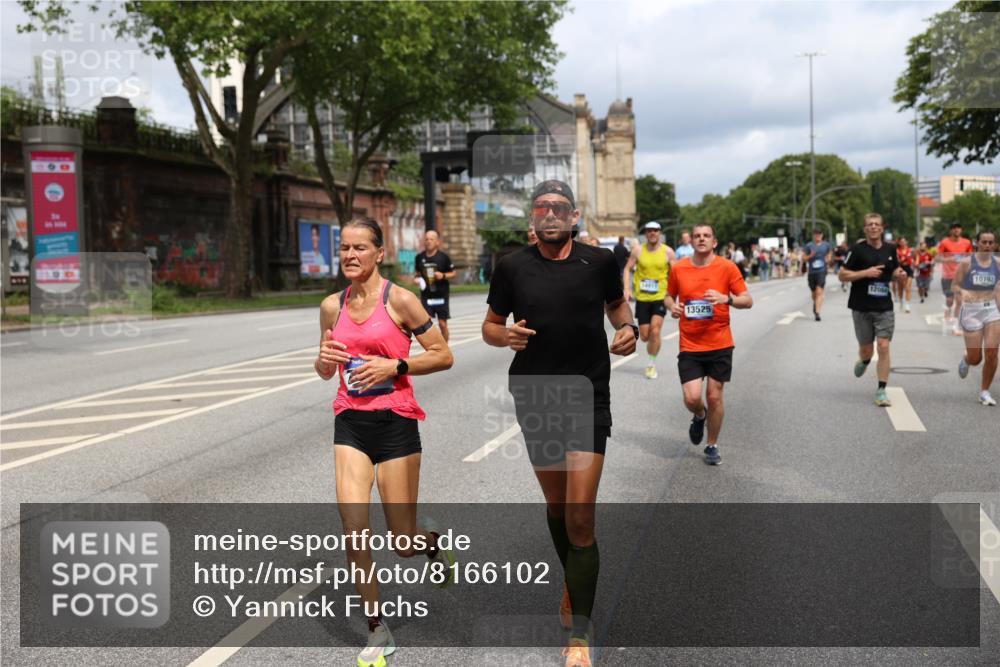 29.06.2025 - hella hamburg halbmarathon Yannick Fuchs http://msf.ph/oto/8166102 29.06.2025 10:40:22 20KM 1569, 1600, 1759, 1920, 2048, 2138, 2189, 2590, 3056, 3477, 4345, 4854, 6071, 6290, 6460, 6532, 6700, 6711, 7450, 7961, 8269, 8577, 8668, 9585, 10792, 10796, 11094, 11125, 11495, 11773, 11936, 12084, 12277, 13525, 14062, 14200, 14228, 14462, 14804, 14911, 15741, 16624, 17190, 17332, 17499, 17674, 17835, 18081, 19128 meine-sportfotos.de