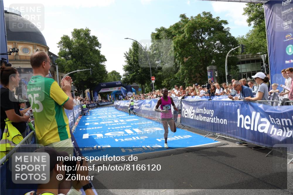 29.06.2025 - hella hamburg halbmarathon Zöllner http://msf.ph/oto/8166120 29.06.2025 10:10:41 Ziel 43 meine-sportfotos.de