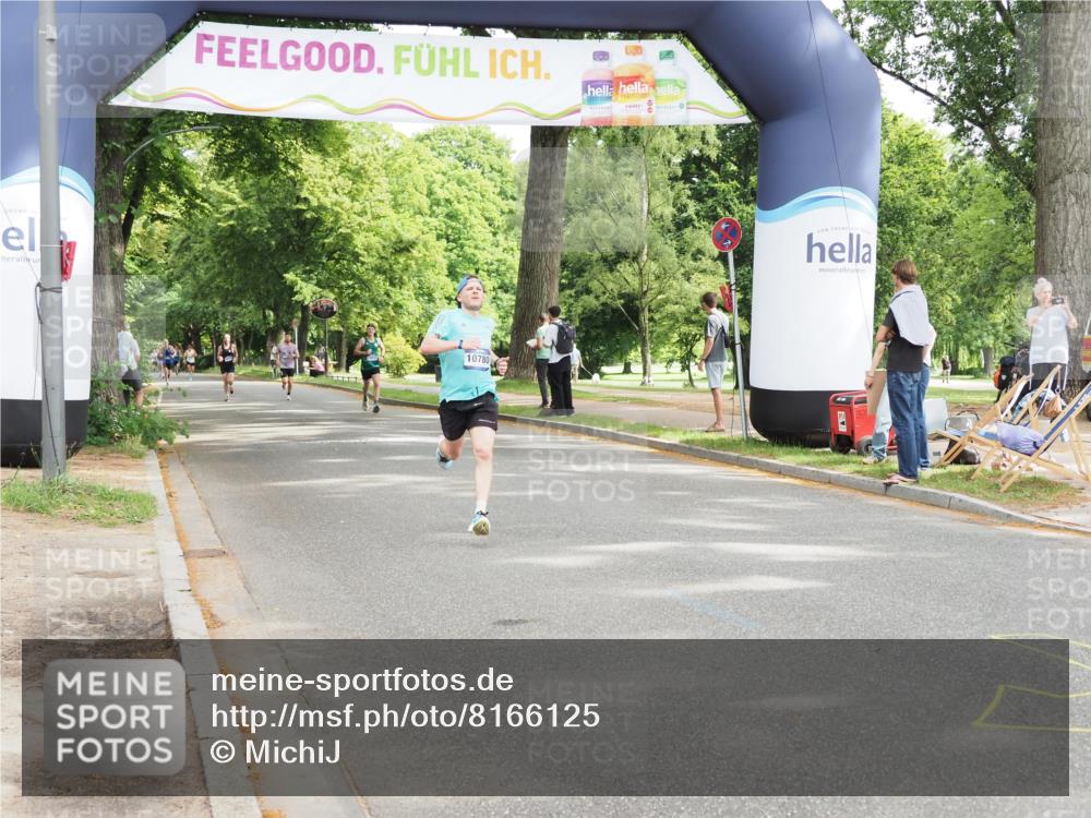 29.06.2025 - hella hamburg halbmarathon MichiJ http://msf.ph/oto/8166125 29.06.2025 10:14:05 Zwischen KM18-KM19 7963, 10780, 11678, 13440 meine-sportfotos.de