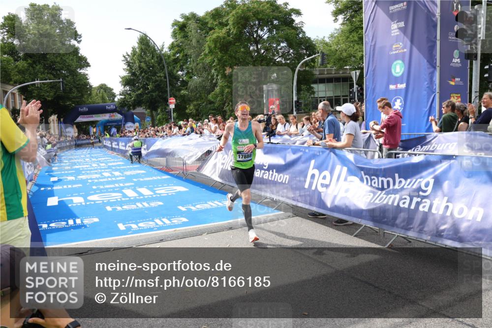 29.06.2025 - hella hamburg halbmarathon Zöllner http://msf.ph/oto/8166185 29.06.2025 10:11:05 Ziel 46, 17888 meine-sportfotos.de