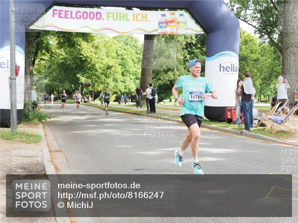 29.06.2025 - hella hamburg halbmarathon MichiJ http://msf.ph/oto/8166247 29.06.2025 10:14:06 Zwischen KM18-KM19 7963, 10780, 11678, 13440 meine-sportfotos.de