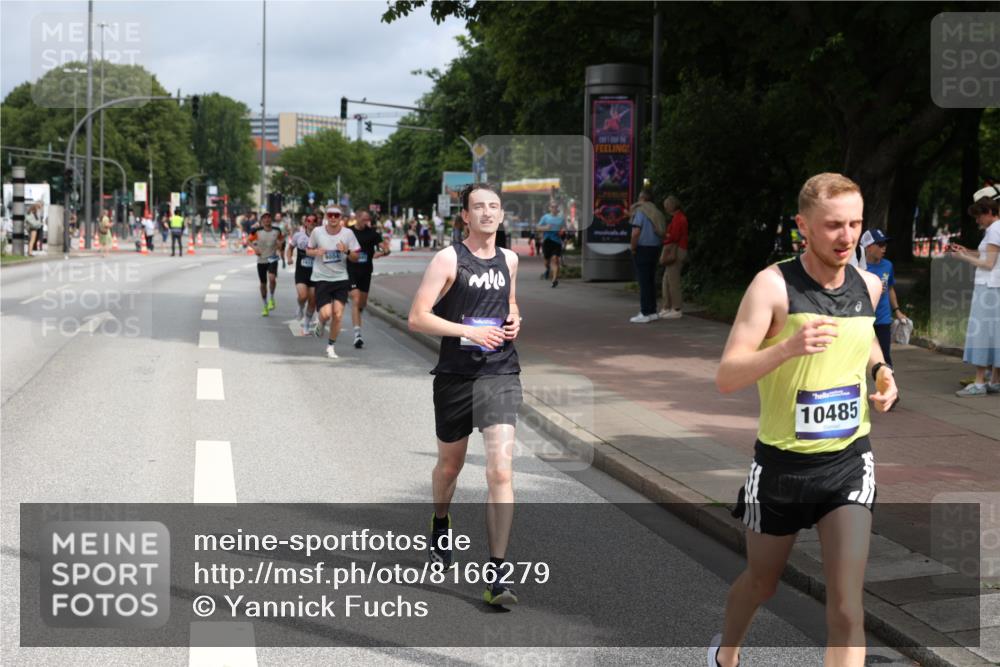 29.06.2025 - hella hamburg halbmarathon Yannick Fuchs http://msf.ph/oto/8166279 29.06.2025 10:22:42 20KM 1122, 2203, 5367, 7651, 8731, 9804, 10485, 10655, 12341, 13941, 13956, 14757, 14828, 15576, 15583, 17354, 17893, 18037, 18832, 19114 meine-sportfotos.de