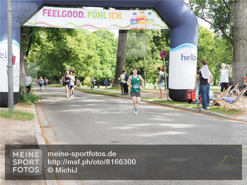 29.06.2025 - hella hamburg halbmarathon MichiJ http://msf.ph/oto/8166300 29.06.2025 10:14:09 Zwischen KM18-KM19 10780 meine-sportfotos.de