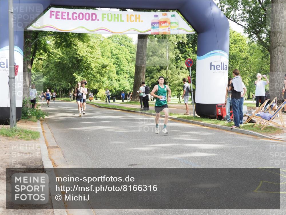 29.06.2025 - hella hamburg halbmarathon MichiJ http://msf.ph/oto/8166316 29.06.2025 10:14:10 Zwischen KM18-KM19 10234, 10780 meine-sportfotos.de