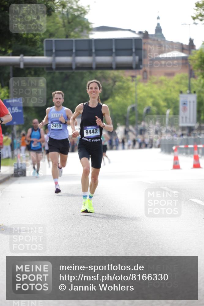 29.06.2025 - hella hamburg halbmarathon Jannik Wohlers http://msf.ph/oto/8166330 29.06.2025 09:40:58 Lombardsbrücke 7834, 7963, 9442, 10234, 11624, 17856, 17886 meine-sportfotos.de