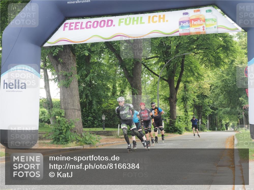 29.06.2025 - hella hamburg halbmarathon KatJ http://msf.ph/oto/8166384 29.06.2025 09:15:48 Zwischen KM18-KM19  meine-sportfotos.de