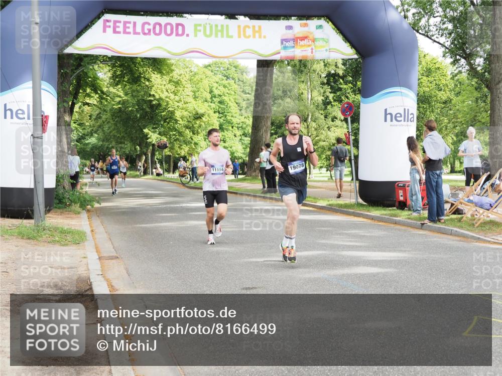 29.06.2025 - hella hamburg halbmarathon MichiJ http://msf.ph/oto/8166499 29.06.2025 10:14:13 Zwischen KM18-KM19 10234, 19078 meine-sportfotos.de