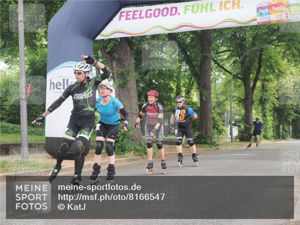 29.06.2025 - hella hamburg halbmarathon KatJ http://msf.ph/oto/8166547 29.06.2025 09:15:49 Zwischen KM18-KM19  meine-sportfotos.de
