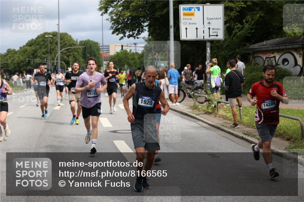 29.06.2025 - hella hamburg halbmarathon Yannick Fuchs http://msf.ph/oto/8166565 29.06.2025 10:40:30 20KM 1139, 1569, 1600, 1759, 1920, 2048, 2138, 2189, 2842, 4345, 4949, 6388, 6460, 6532, 6700, 6711, 7961, 8269, 8577, 8668, 11094, 11125, 11491, 11773, 11936, 12277, 13630, 13782, 14062, 14200, 14228, 14262, 14462, 14804, 14911, 15133, 15741, 16286, 17190, 17332, 17892, 19128 meine-sportfotos.de