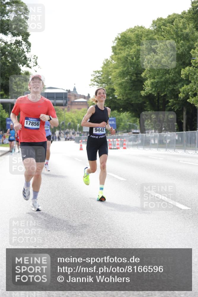 29.06.2025 - hella hamburg halbmarathon Jannik Wohlers http://msf.ph/oto/8166596 29.06.2025 09:41:00 Lombardsbrücke 2459, 7963, 9442, 10234, 11624, 17856, 17886 meine-sportfotos.de