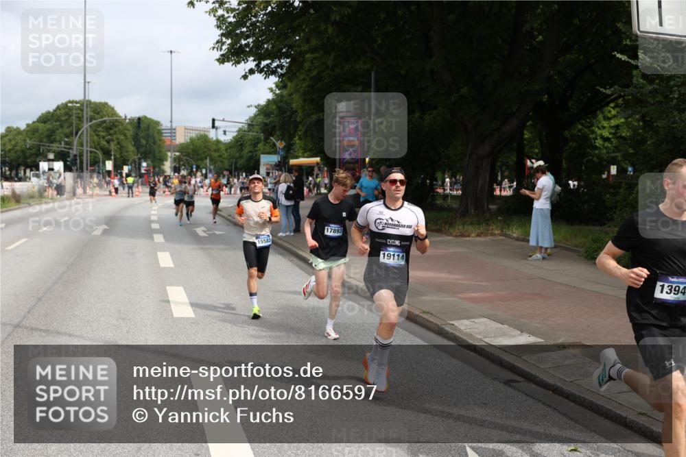 29.06.2025 - hella hamburg halbmarathon Yannick Fuchs http://msf.ph/oto/8166597 29.06.2025 10:22:46 20KM 1122, 2203, 4678, 5367, 7651, 8731, 9804, 10485, 10655, 12341, 13941, 14757, 15576, 15583, 17354, 17893, 18567, 18832, 19114 meine-sportfotos.de