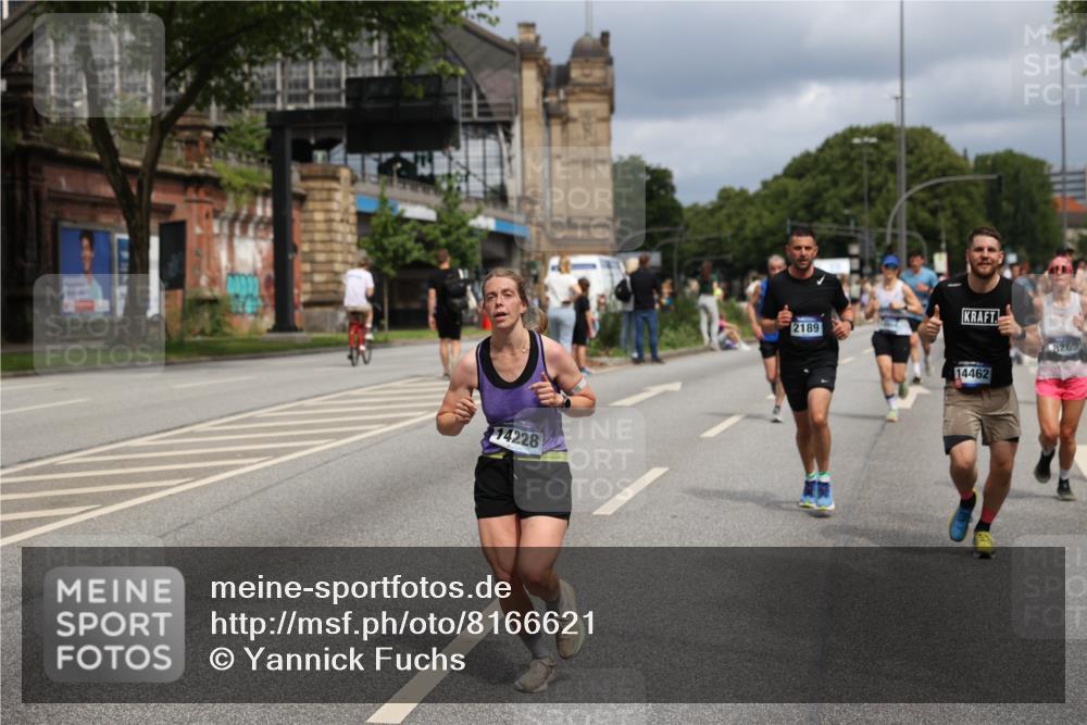 29.06.2025 - hella hamburg halbmarathon Yannick Fuchs http://msf.ph/oto/8166621 29.06.2025 10:40:32 20KM 1139, 1569, 1600, 1759, 1920, 2048, 2189, 2842, 3087, 4345, 4949, 6388, 6460, 6532, 6691, 6700, 7335, 7961, 8269, 8577, 8668, 11094, 11125, 11491, 11773, 11936, 12171, 12579, 13630, 13782, 14062, 14200, 14228, 14262, 14462, 14722, 14804, 15133, 15741, 16127, 16286, 17190, 17332, 17492, 17892, 19128 meine-sportfotos.de