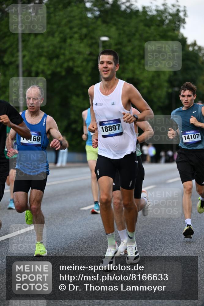 29.06.2025 - hella hamburg halbmarathon Dr. Thomas Lammeyer http://msf.ph/oto/8166633 29.06.2025 09:45:00 Kennedybrücke 1241, 2892, 6559, 7862, 10780, 11194 meine-sportfotos.de