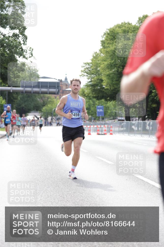29.06.2025 - hella hamburg halbmarathon Jannik Wohlers http://msf.ph/oto/8166644 29.06.2025 09:41:02 Lombardsbrücke 2459, 7963, 9442, 10234, 11624, 17856, 17886 meine-sportfotos.de