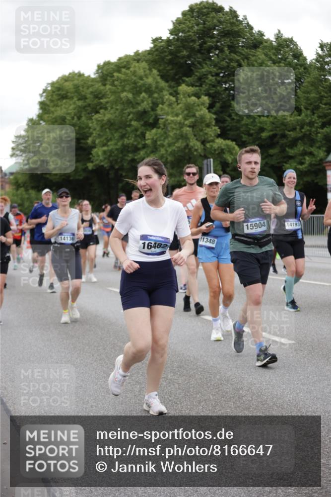 29.06.2025 - hella hamburg halbmarathon Jannik Wohlers http://msf.ph/oto/8166647 29.06.2025 11:05:29 Lombardsbrücke 1409, 2731, 3502, 3755, 3858, 4351, 4352, 4682, 5006, 5340, 5563, 5922, 5946, 6283, 6409, 6798, 7164, 7347, 7545, 7857, 7979, 8438, 8756, 8804, 9035, 9382, 10004, 10395, 11121, 11296, 11348, 11852, 11853, 12040, 12045, 12753, 12763, 12830, 12885, 12918, 12985, 12986, 13216, 13320, 13720, 13721, 13813, 13935, 14136, 14193, 14454, 14641, 14733, 14912, 15904, 16102, 16474, 16482, 16496, 16510, 16516, 16542, 16584, 16603, 16699, 16790, 17361, 17460, 17858, 17859, 18527 meine-sportfotos.de