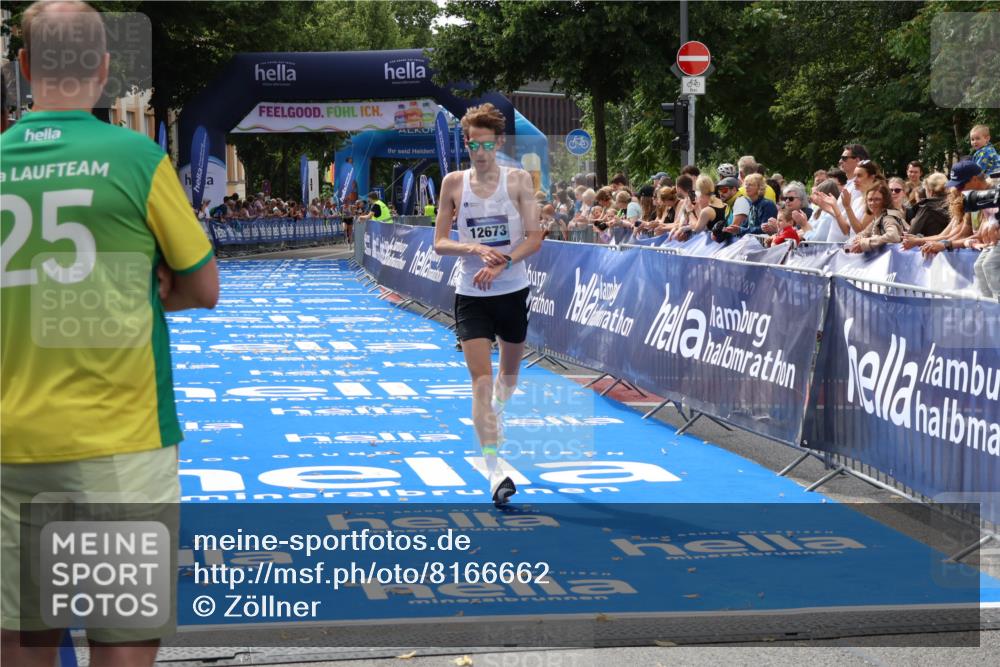 29.06.2025 - hella hamburg halbmarathon Zöllner http://msf.ph/oto/8166662 29.06.2025 10:15:38 Ziel 12673 meine-sportfotos.de