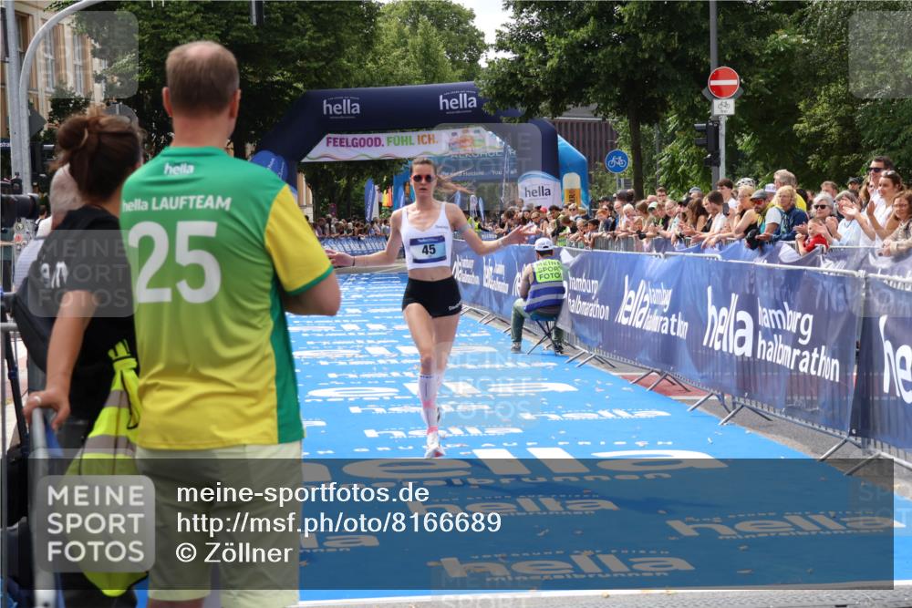 29.06.2025 - hella hamburg halbmarathon Zöllner http://msf.ph/oto/8166689 29.06.2025 10:15:51 Ziel 45 meine-sportfotos.de