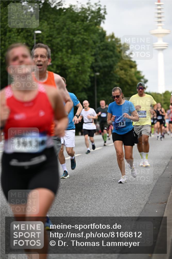 29.06.2025 - hella hamburg halbmarathon Dr. Thomas Lammeyer http://msf.ph/oto/8166812 29.06.2025 10:09:22 Kennedybrücke 1213, 1347, 1863, 2298, 2540, 3071, 3578, 4394, 5869, 6059, 6907, 6908, 7826, 8316, 8999, 9007, 9019, 9075, 9165, 9559, 9680, 10694, 11088 meine-sportfotos.de