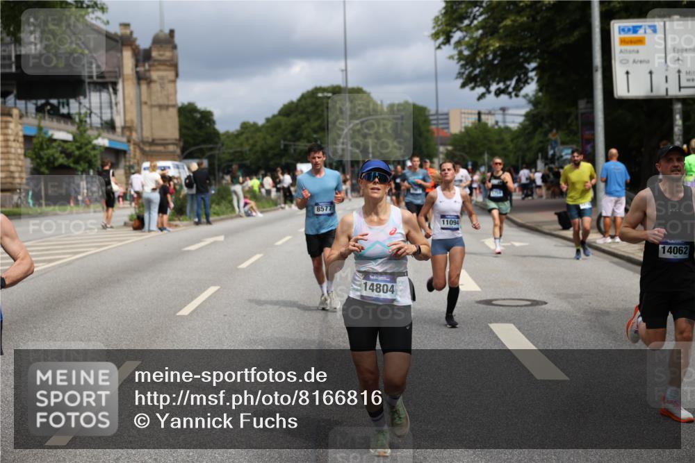 29.06.2025 - hella hamburg halbmarathon Yannick Fuchs http://msf.ph/oto/8166816 29.06.2025 10:40:36 20KM 1139, 1600, 1759, 1920, 2048, 2189, 2842, 3087, 4237, 4497, 4949, 6388, 6532, 6691, 6700, 7335, 7961, 8269, 8577, 8668, 9529, 11094, 11125, 11185, 11491, 11773, 12171, 12269, 12579, 12891, 13630, 13782, 14062, 14200, 14228, 14262, 14462, 14722, 14804, 15133, 15149, 15157, 15206, 15741, 15900, 16127, 16286, 17008, 17190, 17281, 17332, 17492, 17892, 18118, 19128 meine-sportfotos.de