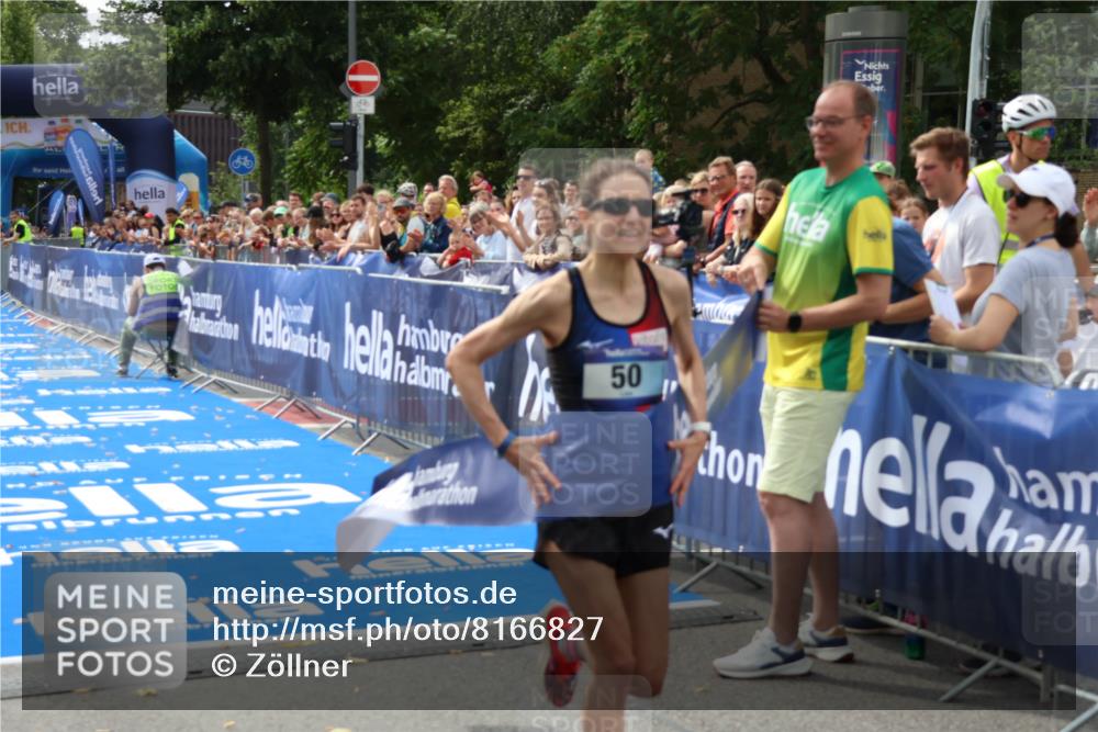 29.06.2025 - hella hamburg halbmarathon Zöllner http://msf.ph/oto/8166827 29.06.2025 10:16:17 Ziel 50, 11409 meine-sportfotos.de