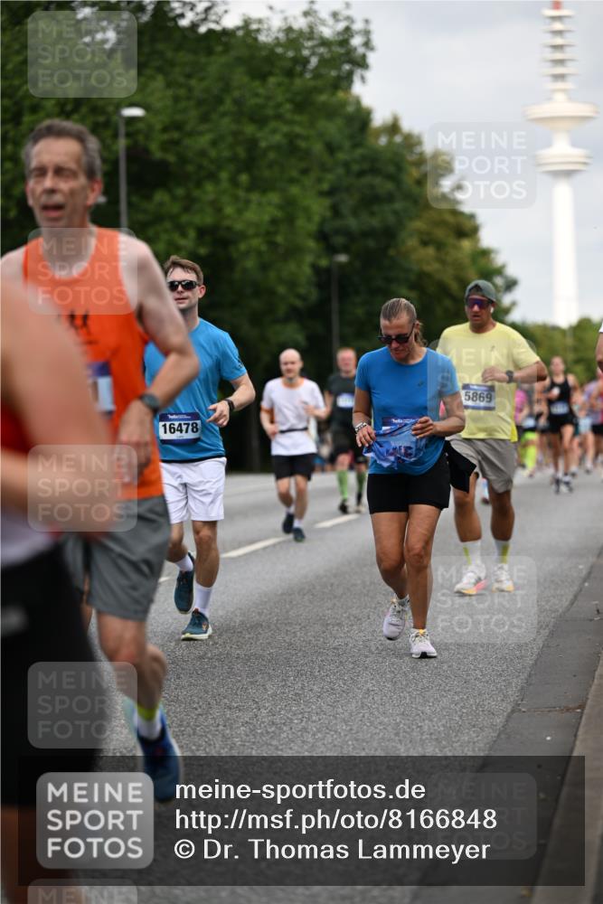29.06.2025 - hella hamburg halbmarathon Dr. Thomas Lammeyer http://msf.ph/oto/8166848 29.06.2025 10:09:22 Kennedybrücke 1213, 1347, 1863, 2298, 2540, 3071, 3578, 4394, 5869, 6059, 6907, 6908, 7826, 8316, 8999, 9007, 9019, 9075, 9165, 9559, 9680, 10694, 11088 meine-sportfotos.de