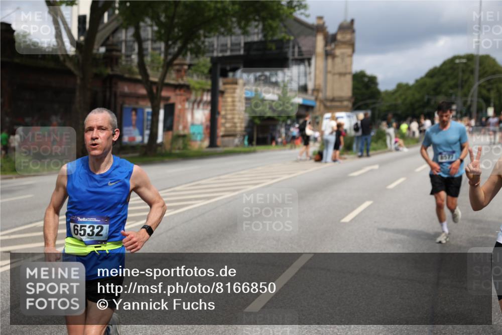 29.06.2025 - hella hamburg halbmarathon Yannick Fuchs http://msf.ph/oto/8166850 29.06.2025 10:40:37 20KM 1139, 1759, 1920, 2048, 2189, 2842, 3087, 4237, 4497, 4949, 6388, 6532, 6691, 6700, 7335, 7961, 8142, 8269, 8482, 8577, 8668, 8981, 9232, 9529, 11094, 11125, 11185, 11491, 12171, 12269, 12579, 12891, 13630, 13782, 14062, 14228, 14262, 14462, 14722, 14804, 15133, 15149, 15157, 15206, 15900, 16127, 16286, 17008, 17190, 17281, 17332, 17492, 17892, 18118, 19128 meine-sportfotos.de