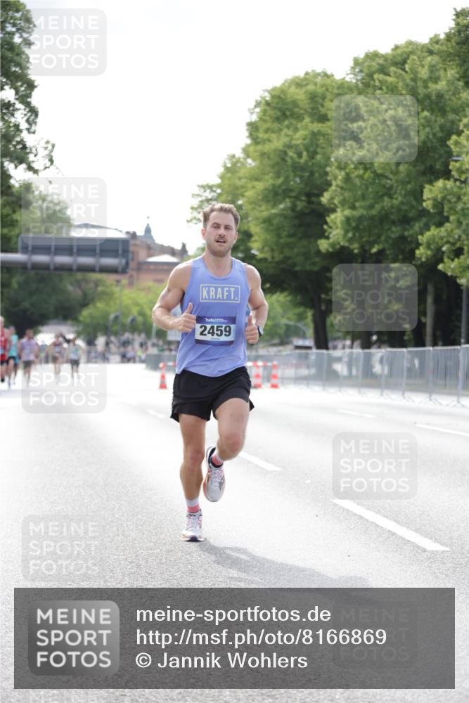 29.06.2025 - hella hamburg halbmarathon Jannik Wohlers http://msf.ph/oto/8166869 29.06.2025 09:41:02 Lombardsbrücke 2459, 7963, 9442, 10234, 11624, 17856, 17886 meine-sportfotos.de