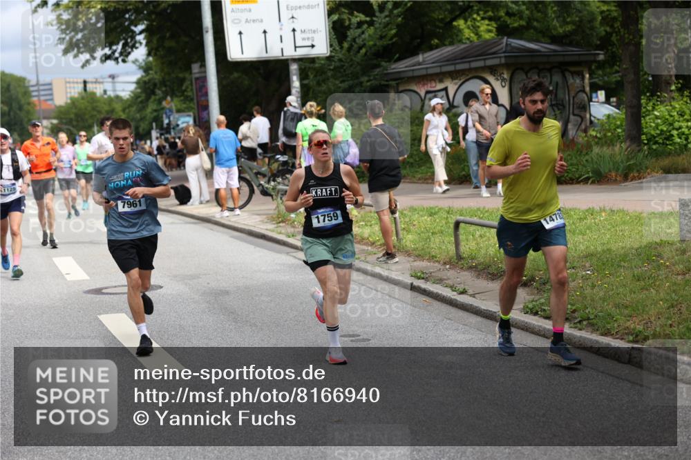 29.06.2025 - hella hamburg halbmarathon Yannick Fuchs http://msf.ph/oto/8166940 29.06.2025 10:40:40 20KM 1139, 1759, 2842, 3087, 4091, 4237, 4497, 4949, 5459, 6388, 6421, 6532, 6691, 6700, 6978, 7335, 7961, 8142, 8269, 8482, 8577, 8981, 9232, 9386, 9529, 9786, 11094, 11125, 11185, 11491, 12171, 12269, 12579, 12651, 12891, 13630, 13698, 13782, 13940, 14045, 14062, 14262, 14462, 14722, 14804, 15133, 15149, 15157, 15206, 15900, 16127, 16286, 17008, 17190, 17281, 17332, 17461, 17492, 17892, 18118, 19128 meine-sportfotos.de