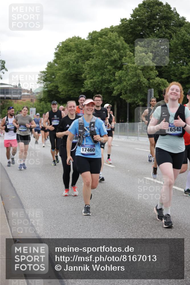 29.06.2025 - hella hamburg halbmarathon Jannik Wohlers http://msf.ph/oto/8167013 29.06.2025 11:05:34 Lombardsbrücke 1409, 2139, 2731, 3755, 3858, 4351, 4352, 4460, 4682, 5006, 5340, 5563, 5922, 5946, 6283, 6409, 6798, 7164, 7347, 7857, 7979, 8438, 8756, 8804, 9035, 9278, 9281, 10004, 10395, 11121, 11296, 11348, 11852, 11853, 11946, 12753, 12763, 12830, 12885, 12918, 12985, 12986, 13216, 13320, 13682, 13813, 14136, 14193, 14912, 15798, 15904, 16102, 16482, 16510, 16515, 16516, 16542, 16557, 16584, 16699, 16790, 17460, 17858, 17859, 17972, 18441, 18527, 18991 meine-sportfotos.de
