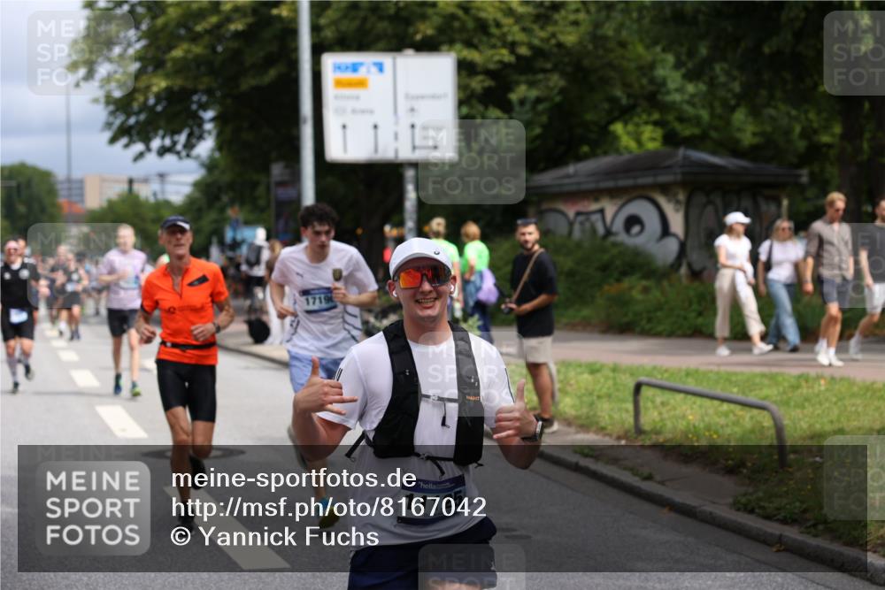 29.06.2025 - hella hamburg halbmarathon Yannick Fuchs http://msf.ph/oto/8167042 29.06.2025 10:40:42 20KM 1139, 1759, 2842, 3087, 4091, 4237, 4497, 4949, 5459, 6388, 6421, 6691, 6700, 6978, 7335, 7961, 8142, 8482, 8577, 8981, 9232, 9386, 9529, 9786, 11094, 11125, 11185, 11491, 12171, 12269, 12579, 12651, 12891, 13630, 13698, 13782, 13940, 14045, 14262, 14541, 14722, 14804, 15133, 15149, 15157, 15206, 15900, 16127, 16286, 17008, 17190, 17281, 17332, 17461, 17492, 17892, 18118, 19128 meine-sportfotos.de
