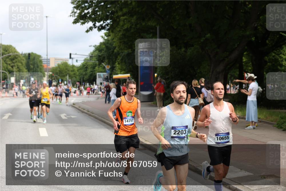 29.06.2025 - hella hamburg halbmarathon Yannick Fuchs http://msf.ph/oto/8167059 29.06.2025 10:22:52 20KM 1122, 2203, 4678, 5367, 7651, 8731, 9804, 10106, 10485, 10655, 12341, 13941, 14757, 15576, 15583, 16377, 17354, 17893, 18567, 18832, 19114 meine-sportfotos.de