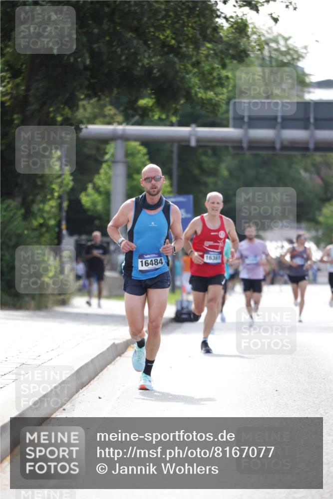 29.06.2025 - hella hamburg halbmarathon Jannik Wohlers http://msf.ph/oto/8167077 29.06.2025 09:41:05 Lombardsbrücke 2459, 9442, 10234, 11624, 16484, 17856, 17886 meine-sportfotos.de