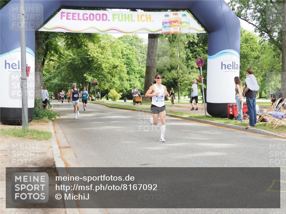 29.06.2025 - hella hamburg halbmarathon MichiJ http://msf.ph/oto/8167092 29.06.2025 10:14:20 Zwischen KM18-KM19 5301, 9385, 11194, 19078 meine-sportfotos.de