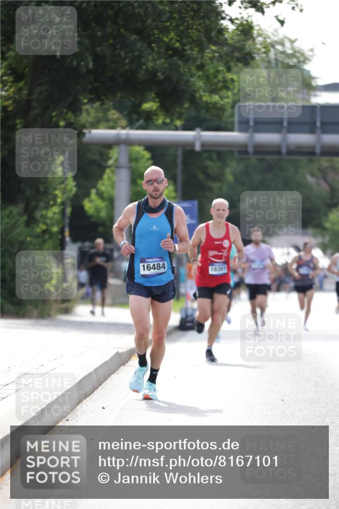 29.06.2025 - hella hamburg halbmarathon Jannik Wohlers http://msf.ph/oto/8167101 29.06.2025 09:41:05 Lombardsbrücke 2459, 9442, 10234, 11624, 16484, 17856, 17886 meine-sportfotos.de