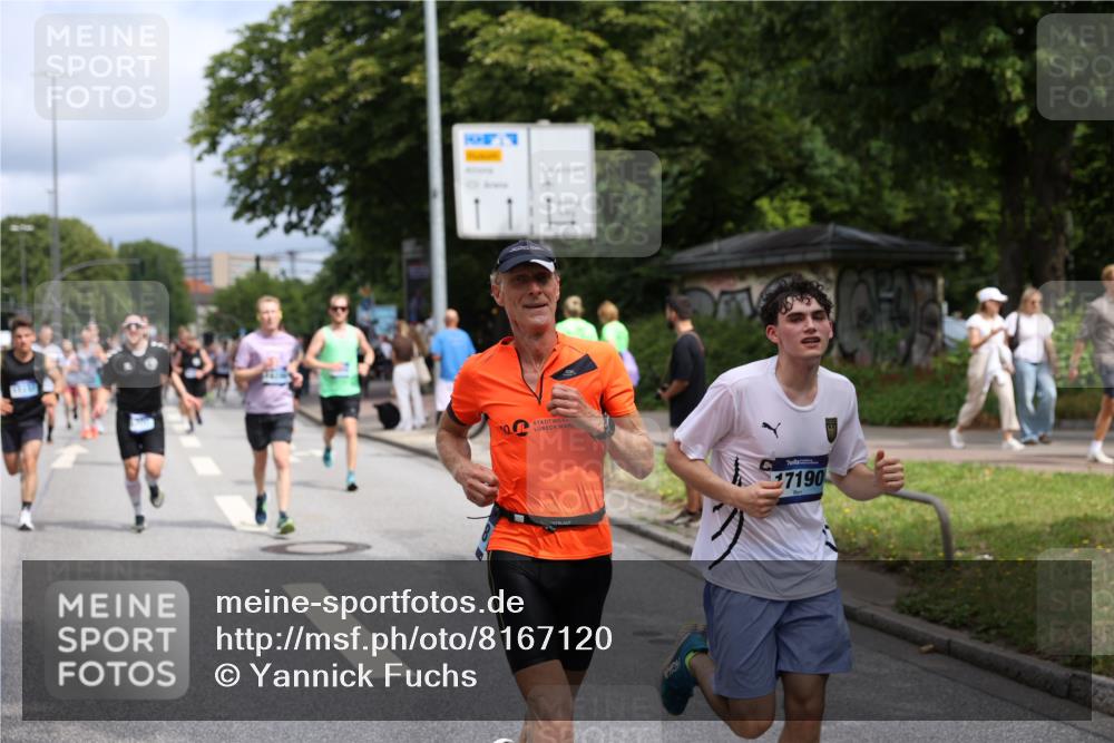 29.06.2025 - hella hamburg halbmarathon Yannick Fuchs http://msf.ph/oto/8167120 29.06.2025 10:40:44 20KM 1139, 1759, 2842, 3087, 4091, 4237, 4497, 4949, 5459, 6388, 6421, 6691, 6700, 6978, 7335, 7961, 8142, 8482, 8981, 9232, 9386, 9529, 9786, 11125, 11185, 11491, 12171, 12269, 12579, 12651, 12891, 13630, 13698, 13782, 13940, 14045, 14262, 14541, 14722, 15133, 15149, 15157, 15206, 15900, 16127, 16286, 17008, 17190, 17281, 17332, 17353, 17461, 17492, 17892, 18118, 19128 meine-sportfotos.de