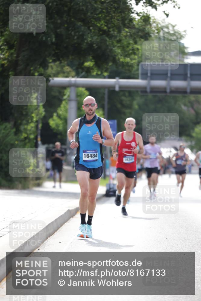 29.06.2025 - hella hamburg halbmarathon Jannik Wohlers http://msf.ph/oto/8167133 29.06.2025 09:41:05 Lombardsbrücke 2459, 9442, 10234, 11624, 16484, 17856, 17886 meine-sportfotos.de