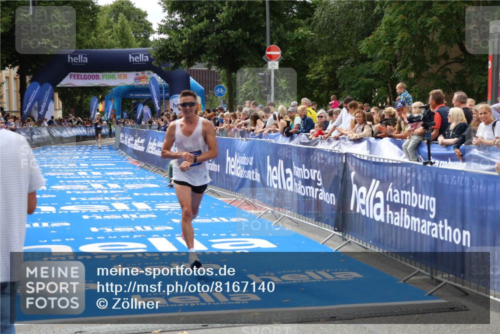29.06.2025 - hella hamburg halbmarathon Zöllner http://msf.ph/oto/8167140 29.06.2025 10:17:05 Ziel 4116, 16529 meine-sportfotos.de