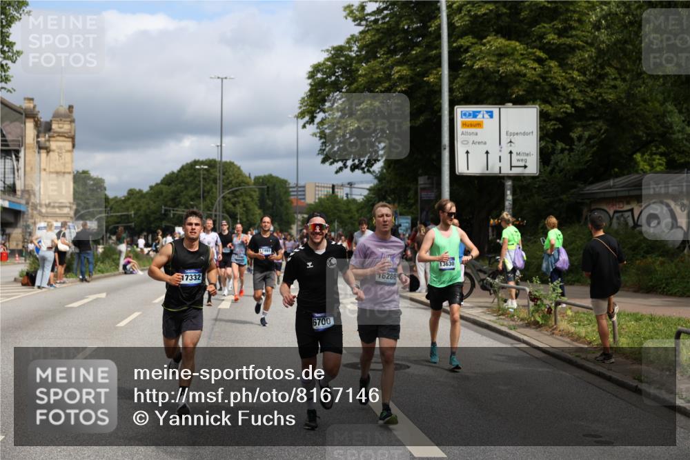 29.06.2025 - hella hamburg halbmarathon Yannick Fuchs http://msf.ph/oto/8167146 29.06.2025 10:40:45 20KM 1139, 1759, 2842, 3087, 4091, 4237, 4497, 4949, 5459, 6388, 6421, 6691, 6700, 6978, 7335, 7961, 8023, 8142, 8482, 8981, 9232, 9386, 9529, 9786, 11125, 11185, 11491, 12171, 12269, 12579, 12651, 12891, 13630, 13698, 13782, 13940, 14045, 14262, 14541, 14722, 15133, 15149, 15157, 15206, 15900, 16081, 16127, 16286, 17008, 17190, 17281, 17332, 17353, 17461, 17492, 17865, 17892, 18118, 19128 meine-sportfotos.de