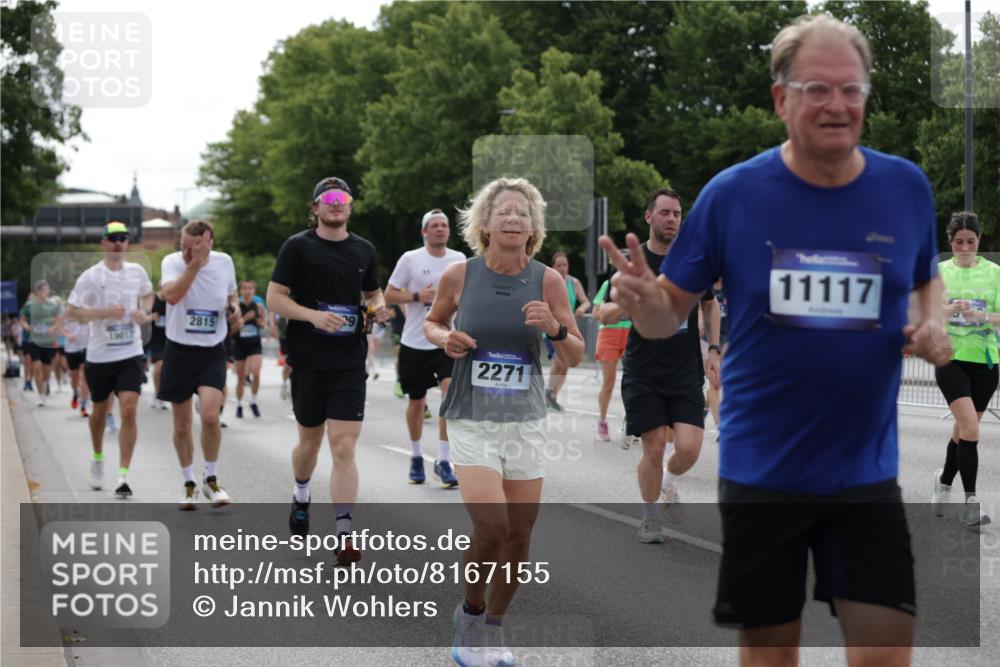 29.06.2025 - hella hamburg halbmarathon Jannik Wohlers http://msf.ph/oto/8167155 29.06.2025 10:20:59 Lombardsbrücke 1028, 1401, 2271, 2635, 2815, 2956, 3122, 3770, 3817, 3825, 3826, 4697, 4786, 5373, 5395, 5412, 5493, 6103, 6844, 7375, 7522, 7553, 7781, 8095, 8844, 9100, 9499, 9501, 9532, 9624, 10374, 10921, 11117, 11610, 11775, 12018, 12368, 13093, 13584, 14118, 14499, 14519, 14664, 14809, 14819, 15267, 15387, 15404, 15603, 15752, 15869, 16107, 16586, 16600, 17341, 17799, 17961, 17969, 18170, 18378, 18809, 19012 meine-sportfotos.de