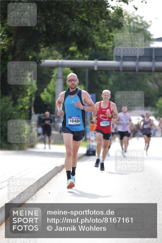 29.06.2025 - hella hamburg halbmarathon Jannik Wohlers http://msf.ph/oto/8167161 29.06.2025 09:41:06 Lombardsbrücke 2459, 9442, 10234, 11624, 16361, 16484, 17856 meine-sportfotos.de
